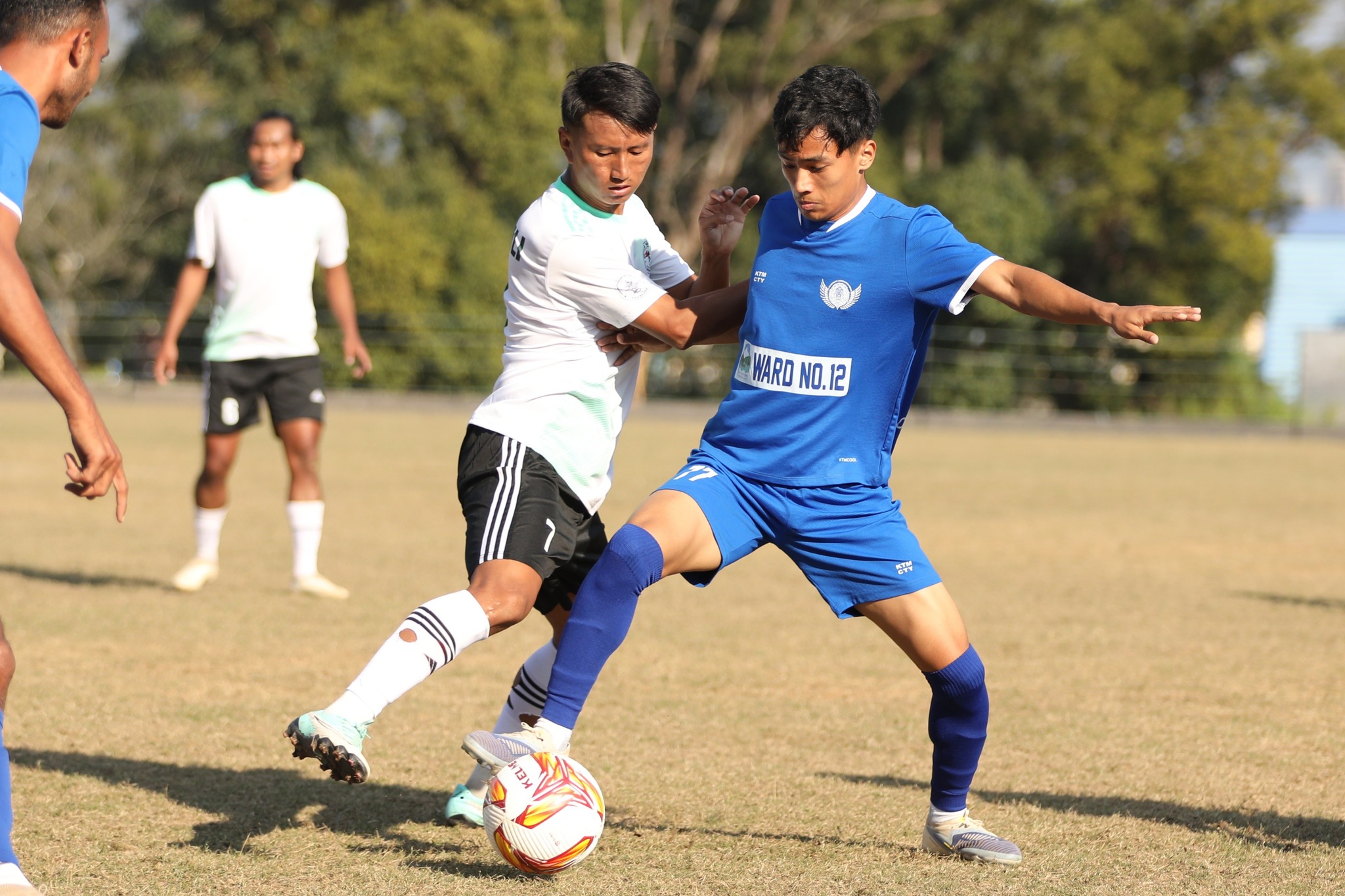 देउराली र लालीगुँरासले अंक बाँडे