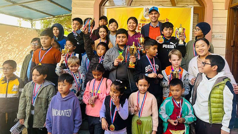 एचसीए युथ कप चेसमा प्रवीरको जित